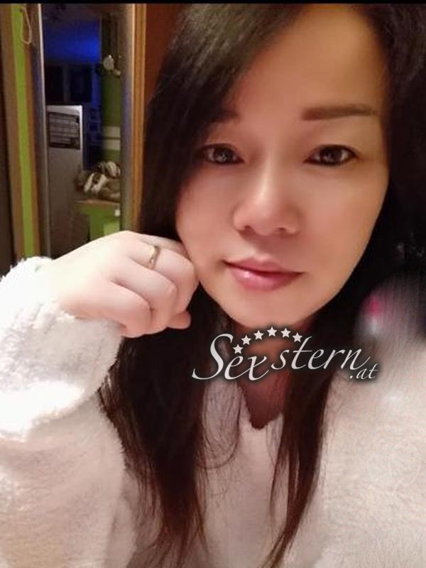 COCO VON MASSAGE-LISI UND BEI WWW:6STERN.AT COCO VON MASSAGE-LISI UND BEI WWW:6STERN.AT